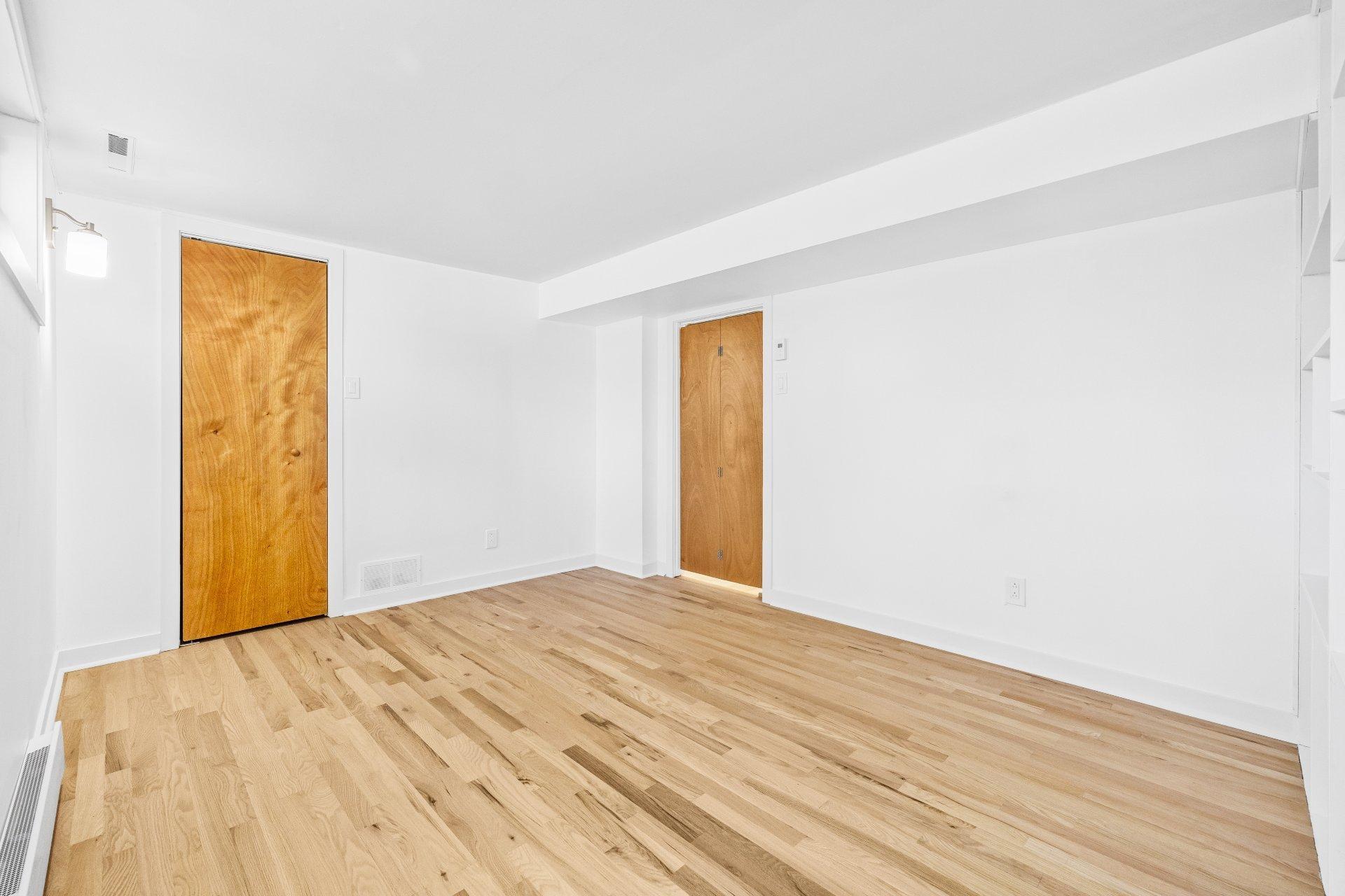 









20


Rue Émile

,
Laval (Laval-des-Rapides),




QC
H7N4K8

