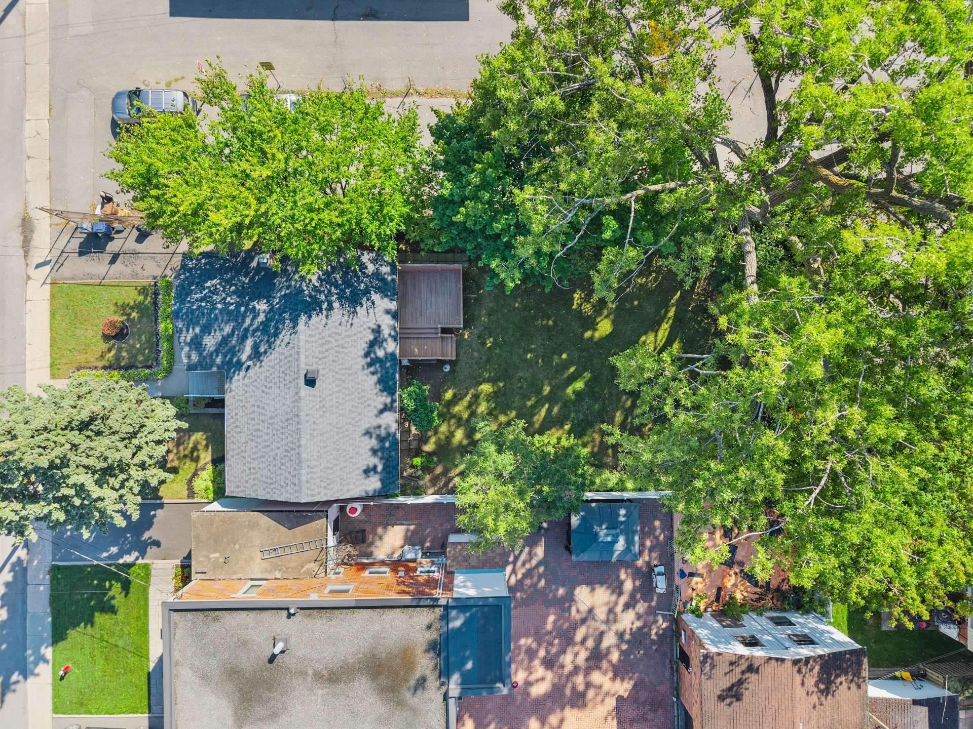 









20


Rue Émile

,
Laval (Laval-des-Rapides),




QC
H7N4K8

