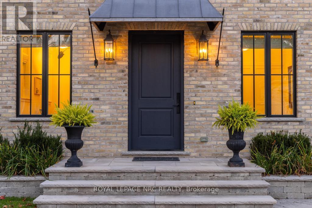 












166 DALHOUSIE AVENUE

,
St. Catharines (Port Dalhousie),




Ontario
L2N4X7

