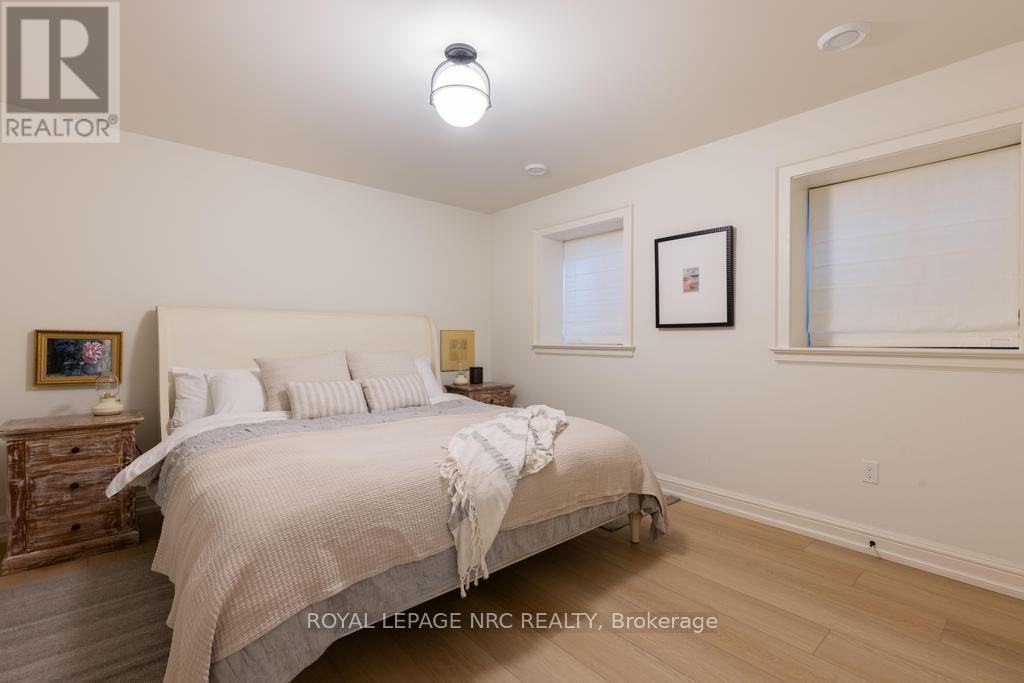 












166 DALHOUSIE AVENUE

,
St. Catharines (Port Dalhousie),




Ontario
L2N4X7

