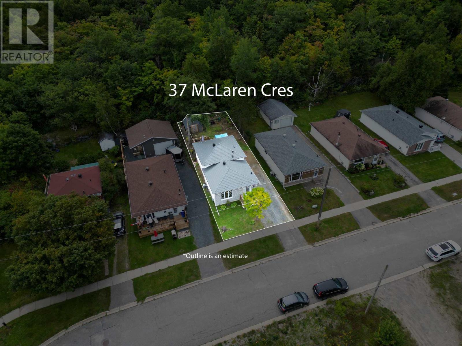 












37 McLaren CRES

,
Elliot Lake,




Ontario
P5A3M3

