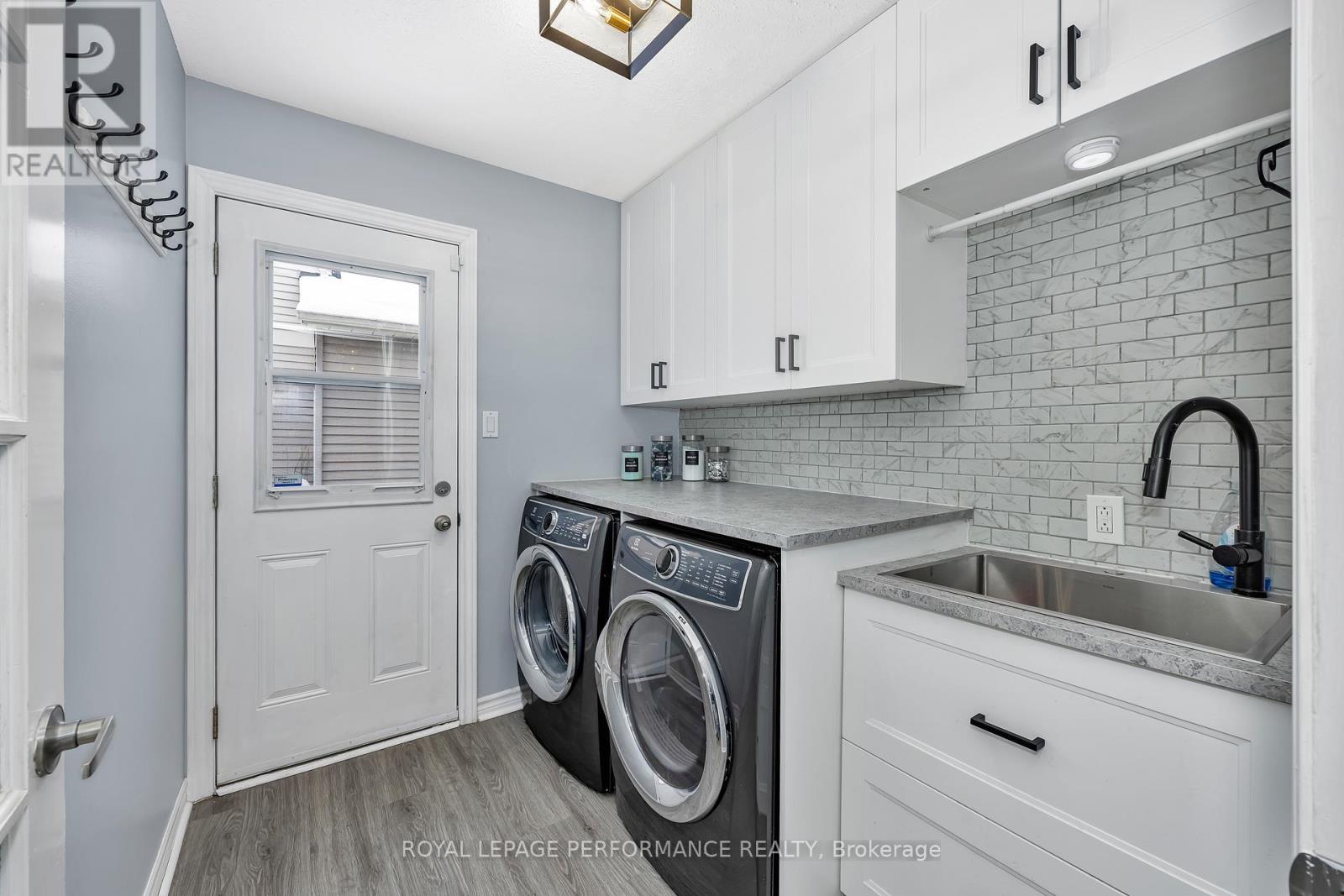 












1310 PRESTONE DRIVE

,
Ottawa,




Ontario
K1E2Z6

