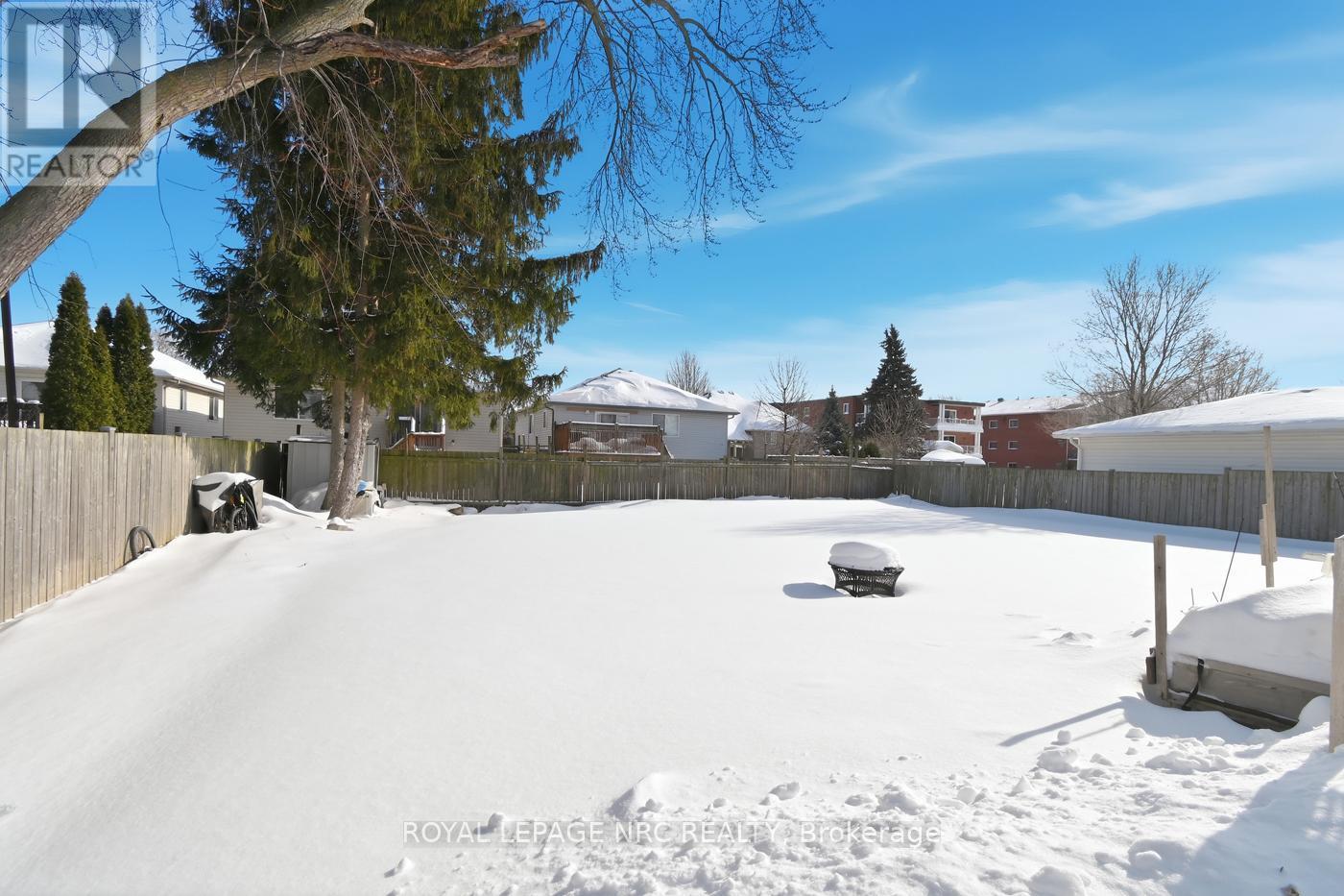












6384 MONTROSE ROAD

,
Niagara Falls (West Wood),




Ontario
L2H1L6

