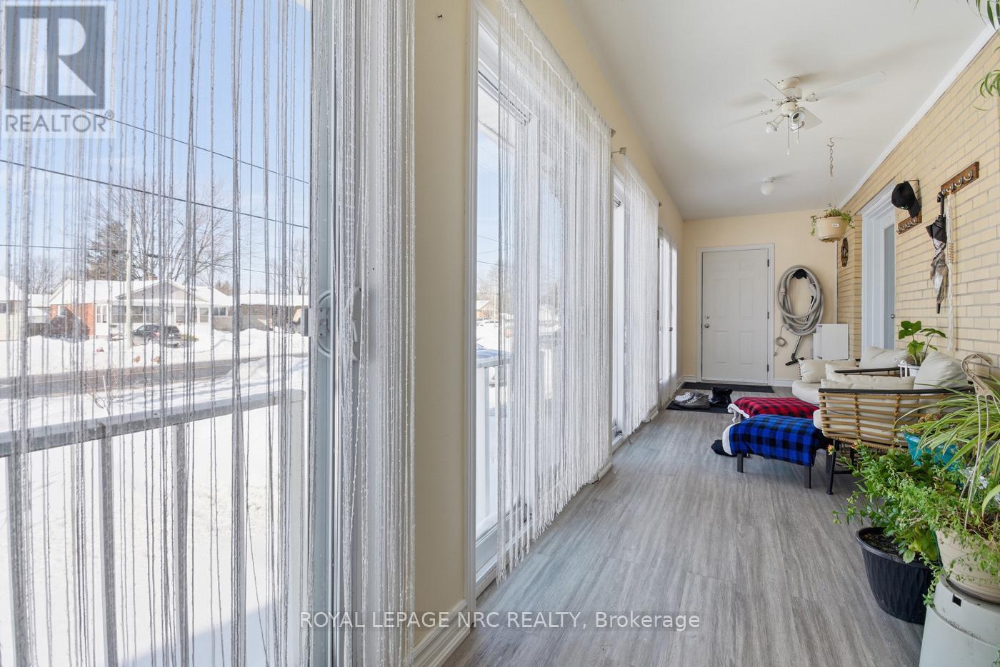 












6384 MONTROSE ROAD

,
Niagara Falls (West Wood),




Ontario
L2H1L6

