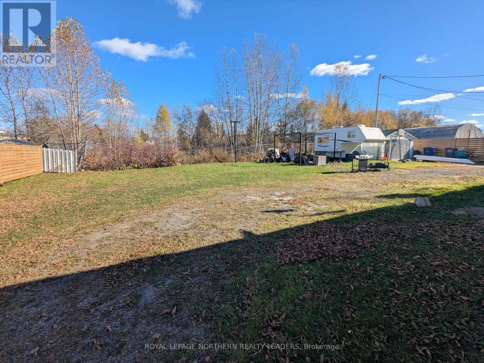 












59 FOURTH STREET

,
Smooth Rock Falls (SRF),




Ontario
P0L2B0

