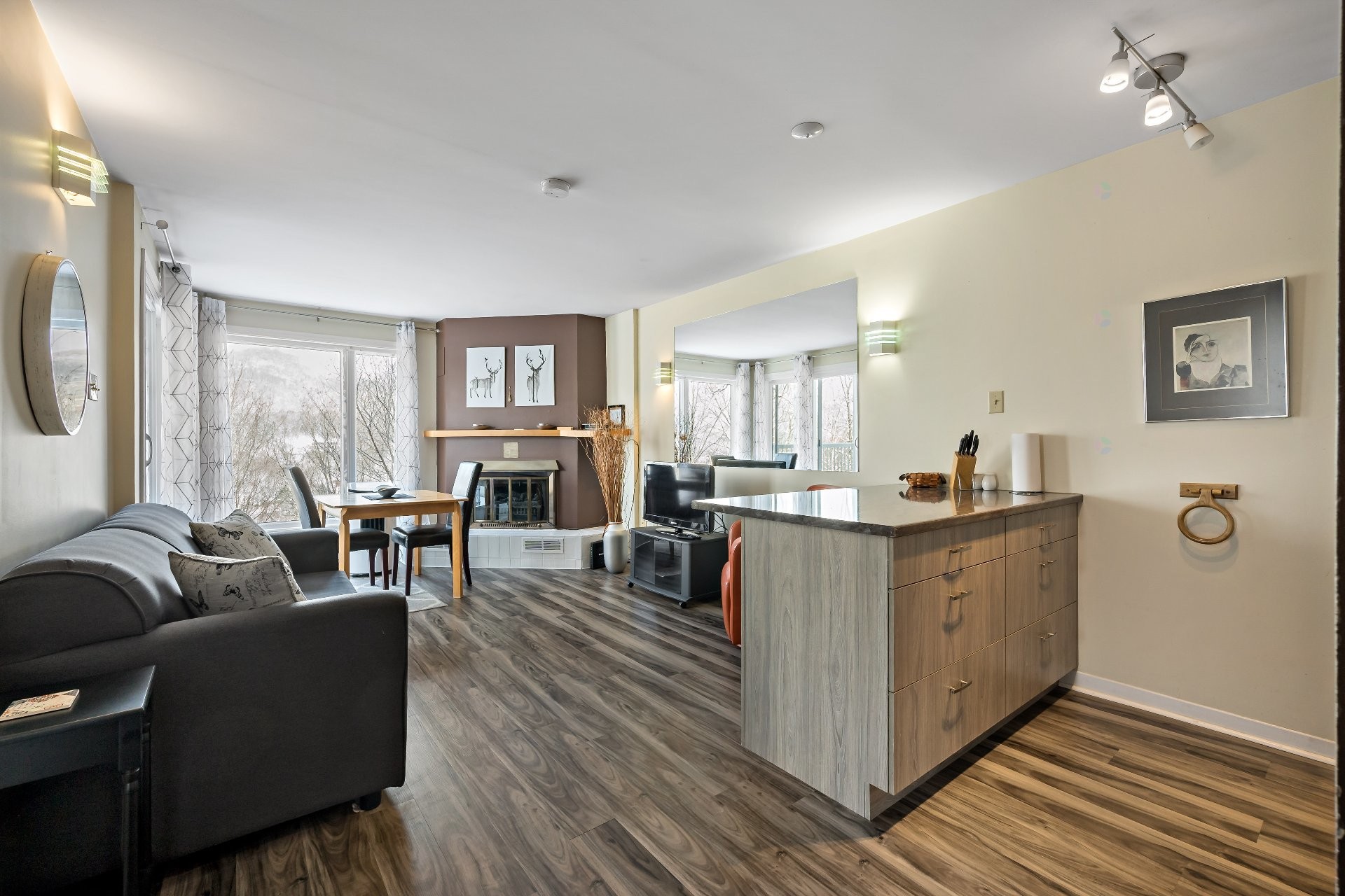 









136


Rue du Mont-Plaisant

, 207,
Mont-Tremblant,




QC
J8E1L2

