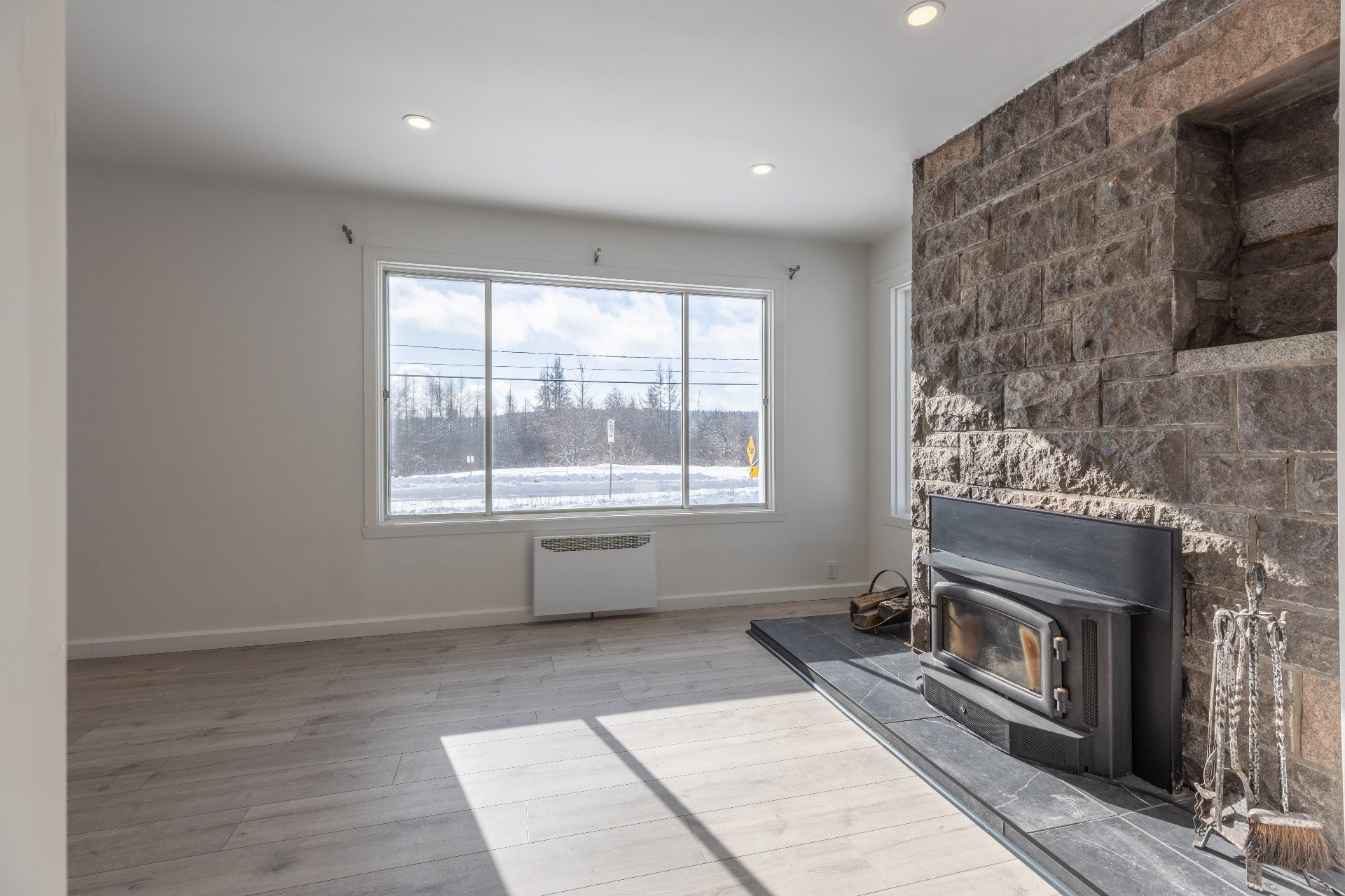 









370


Rue St-Michel

,
Saint-Michel-des-Saints,




QC
J0K3B0

