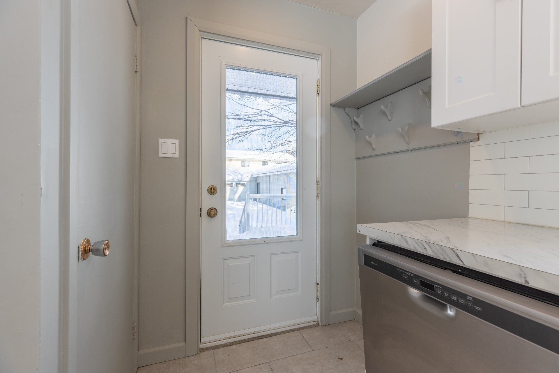 









370


Rue St-Michel

,
Saint-Michel-des-Saints,




QC
J0K3B0

