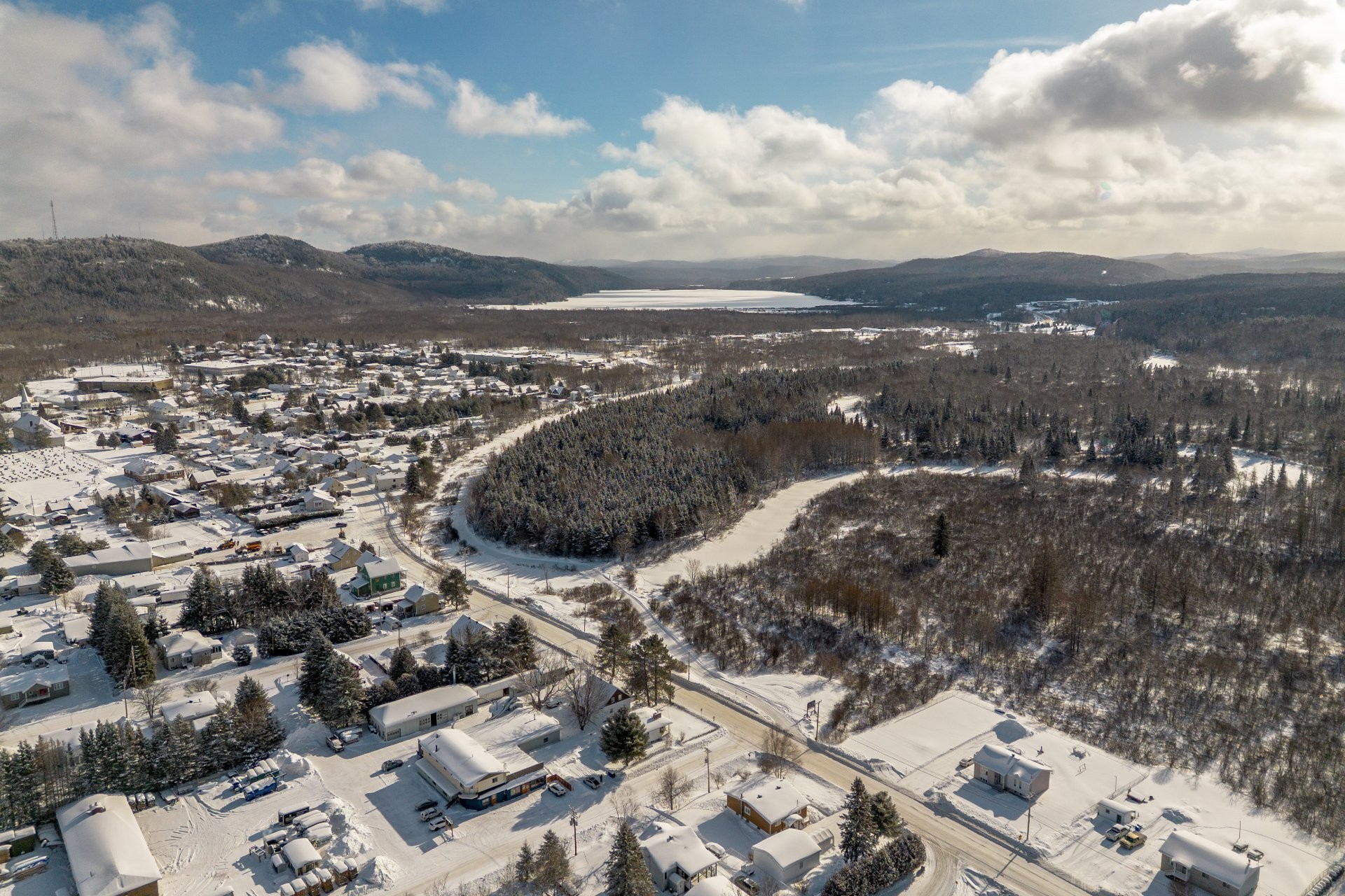 









370


Rue St-Michel

,
Saint-Michel-des-Saints,




QC
J0K3B0

