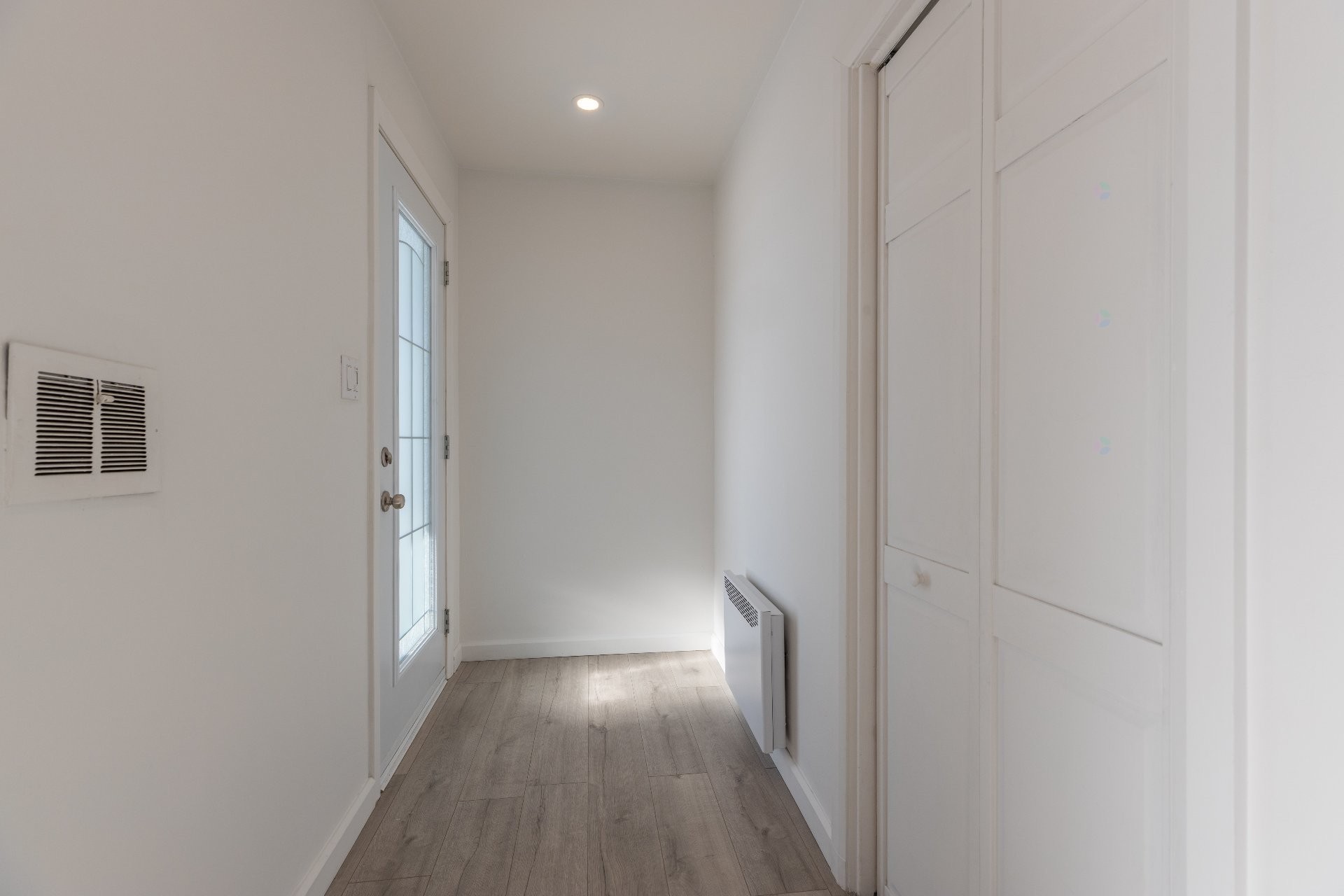 









370


Rue St-Michel

,
Saint-Michel-des-Saints,




QC
J0K3B0

