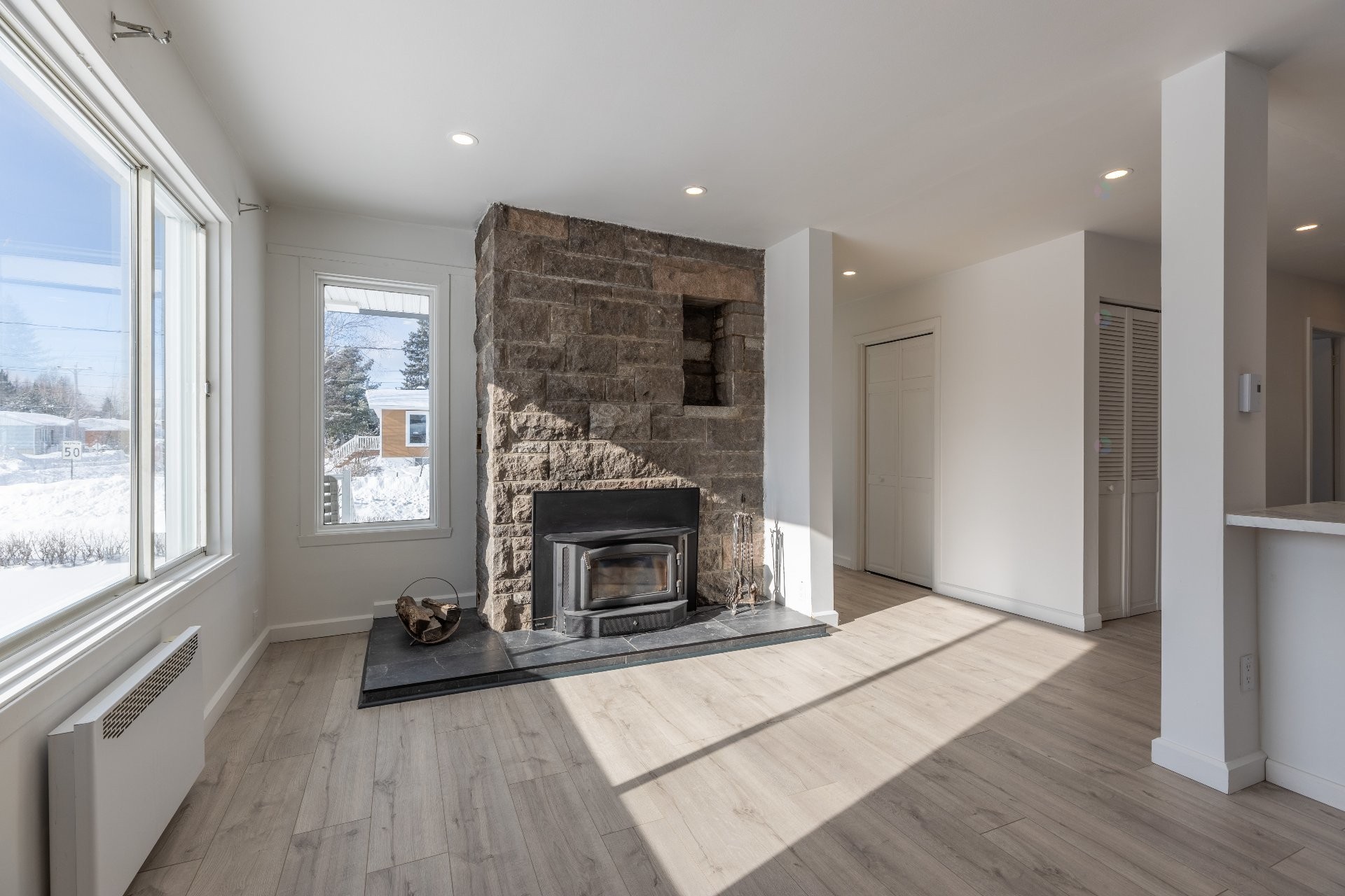 









370


Rue St-Michel

,
Saint-Michel-des-Saints,




QC
J0K3B0

