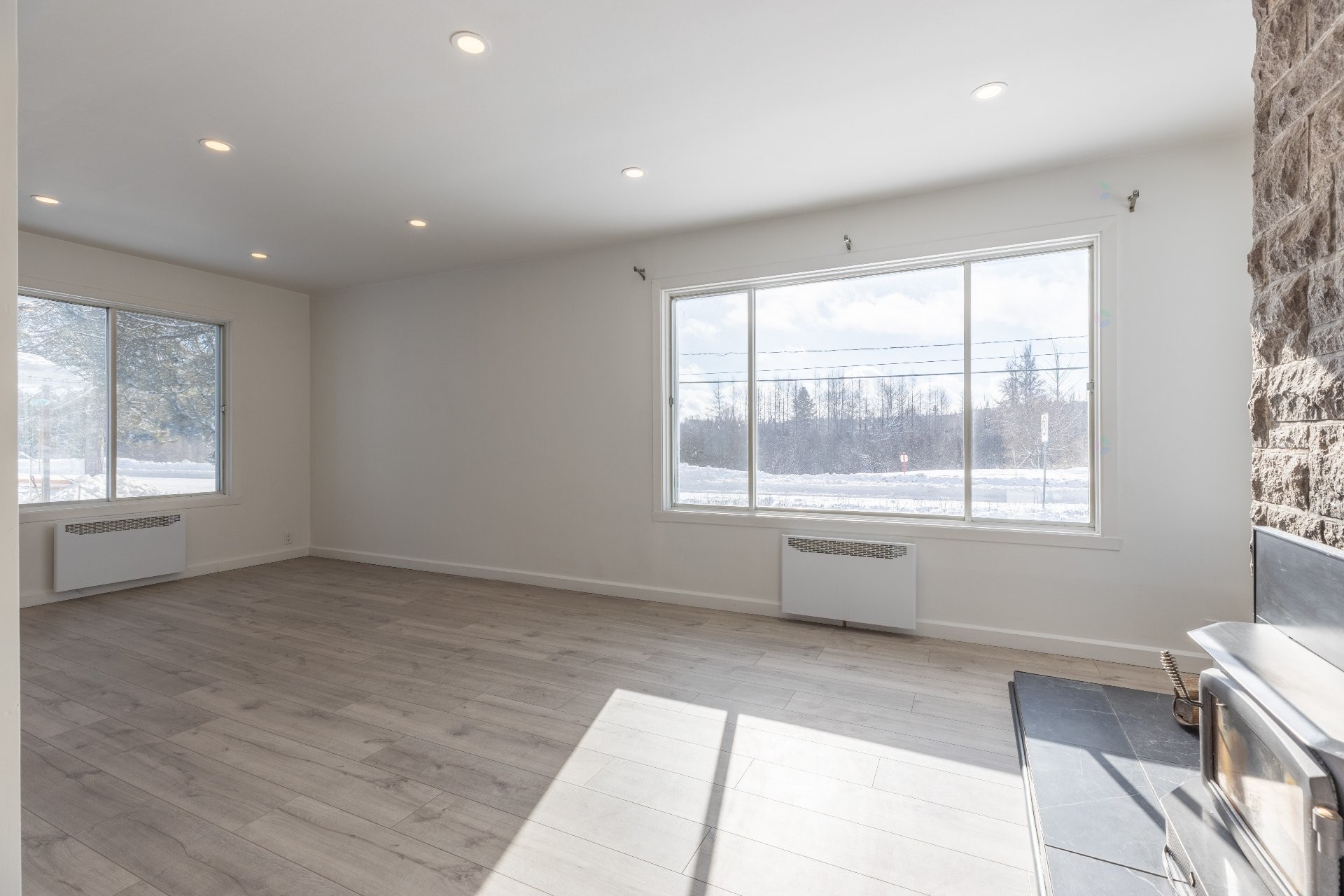 









370


Rue St-Michel

,
Saint-Michel-des-Saints,




QC
J0K3B0

