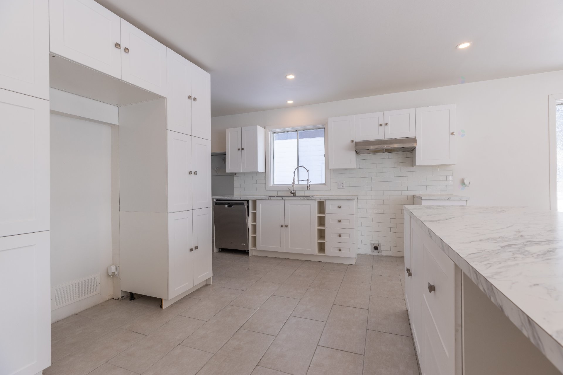 









370


Rue St-Michel

,
Saint-Michel-des-Saints,




QC
J0K3B0

