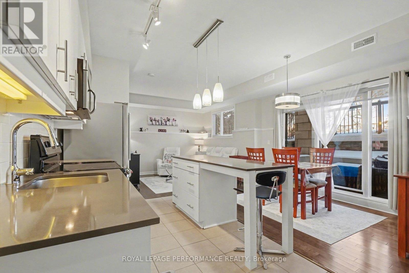 












101 - 655 BEAUPARC PRIVATE

,
Ottawa,




Ontario
K1J0B6

