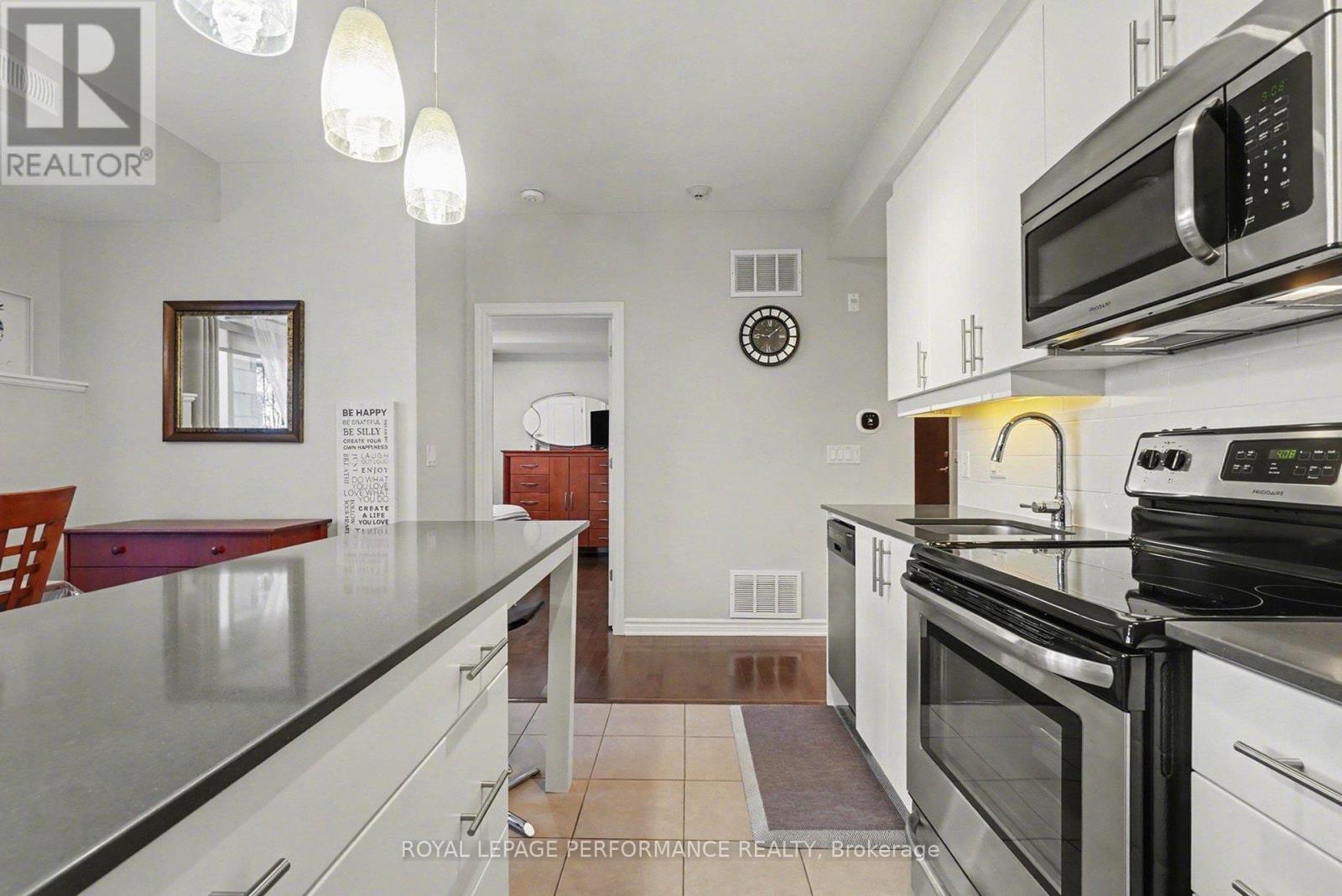 












101 - 655 BEAUPARC PRIVATE

,
Ottawa,




Ontario
K1J0B6

