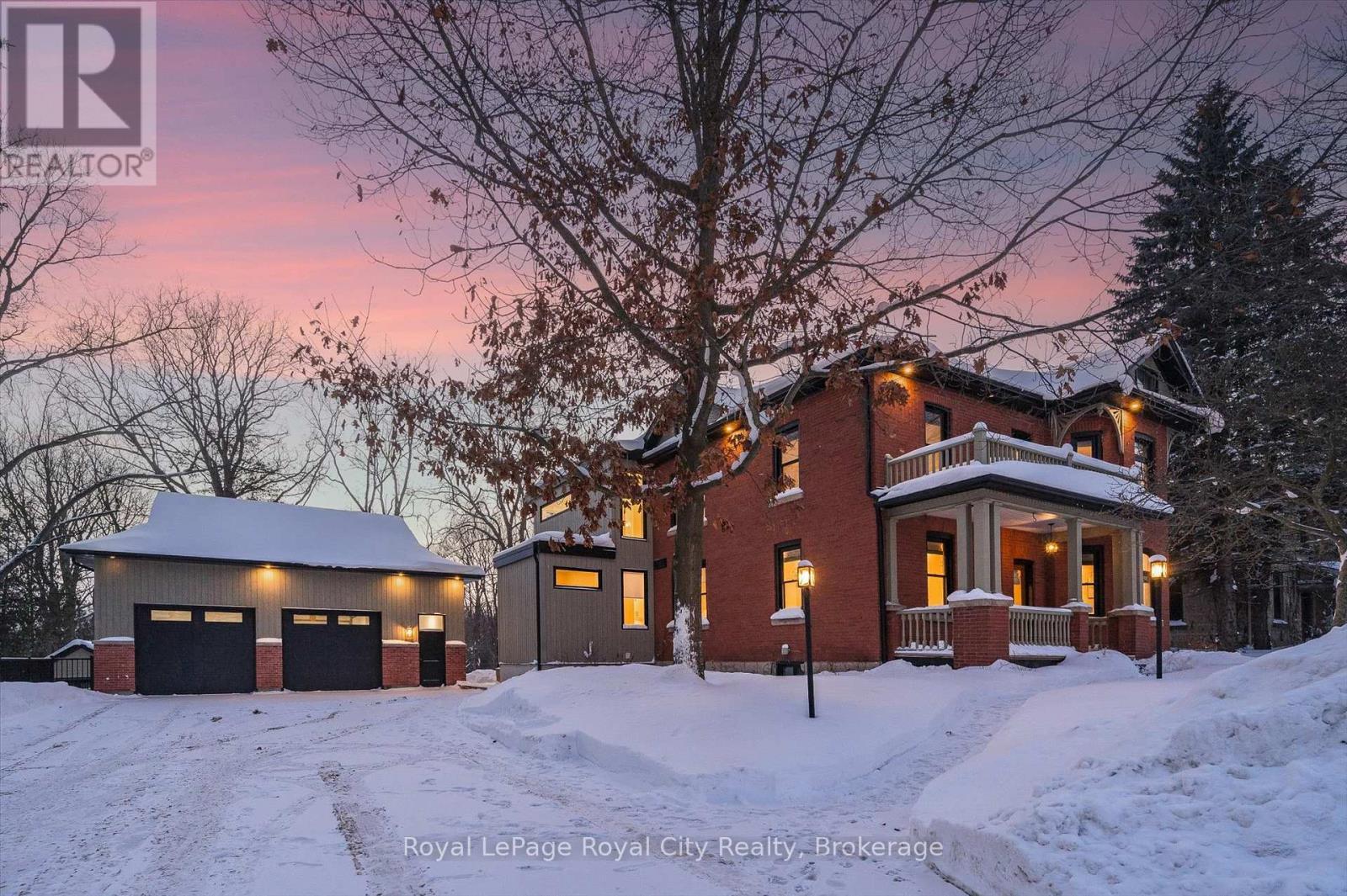 












292 GEDDES STREET

,
Centre Wellington (Elora/Salem),




Ontario
N0B1S0

