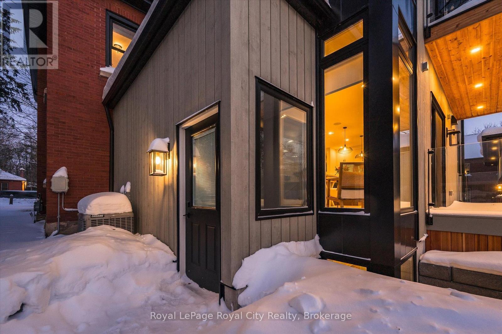 












292 GEDDES STREET

,
Centre Wellington (Elora/Salem),




Ontario
N0B1S0

