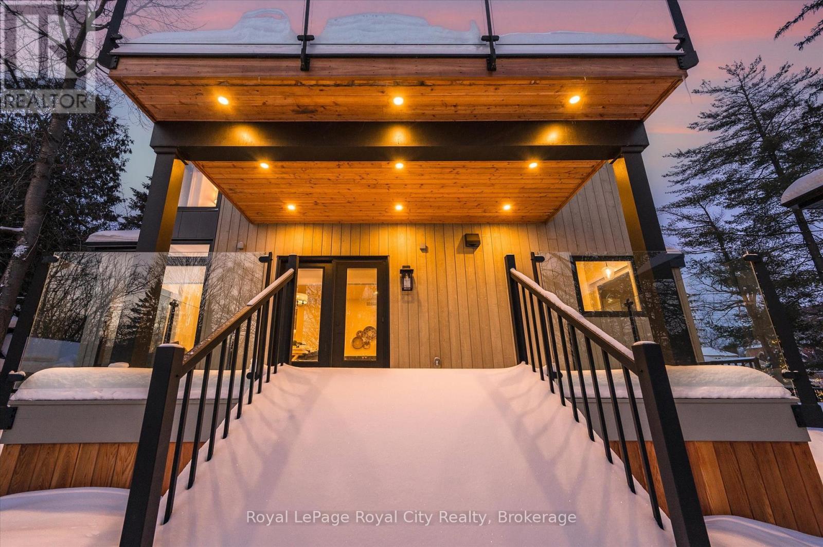 












292 GEDDES STREET

,
Centre Wellington (Elora/Salem),




Ontario
N0B1S0

