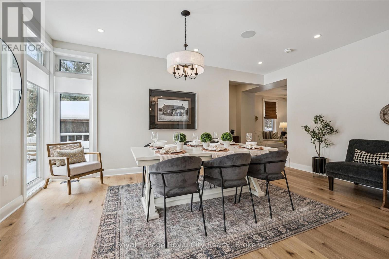 












292 GEDDES STREET

,
Centre Wellington (Elora/Salem),




Ontario
N0B1S0

