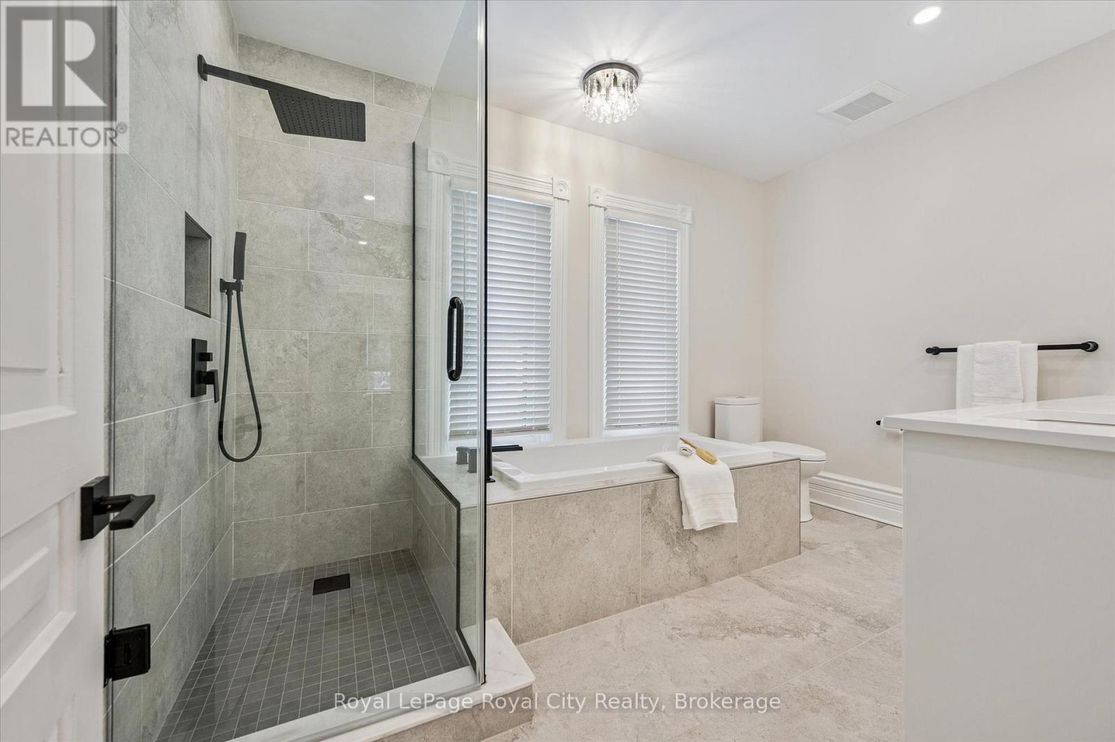 












292 GEDDES STREET

,
Centre Wellington (Elora/Salem),




Ontario
N0B1S0

