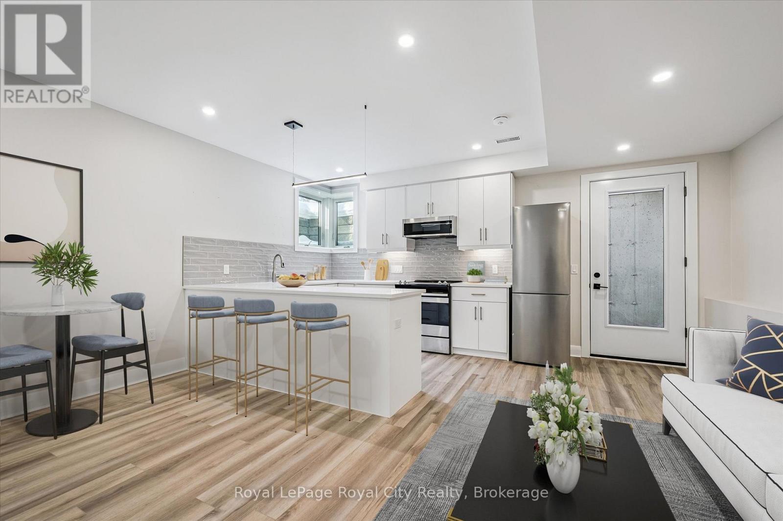 












292 GEDDES STREET

,
Centre Wellington (Elora/Salem),




Ontario
N0B1S0

