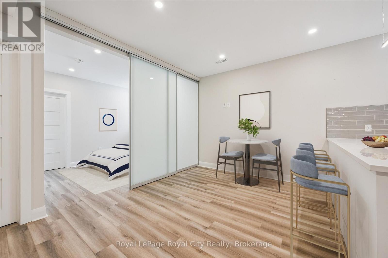 












292 GEDDES STREET

,
Centre Wellington (Elora/Salem),




Ontario
N0B1S0

