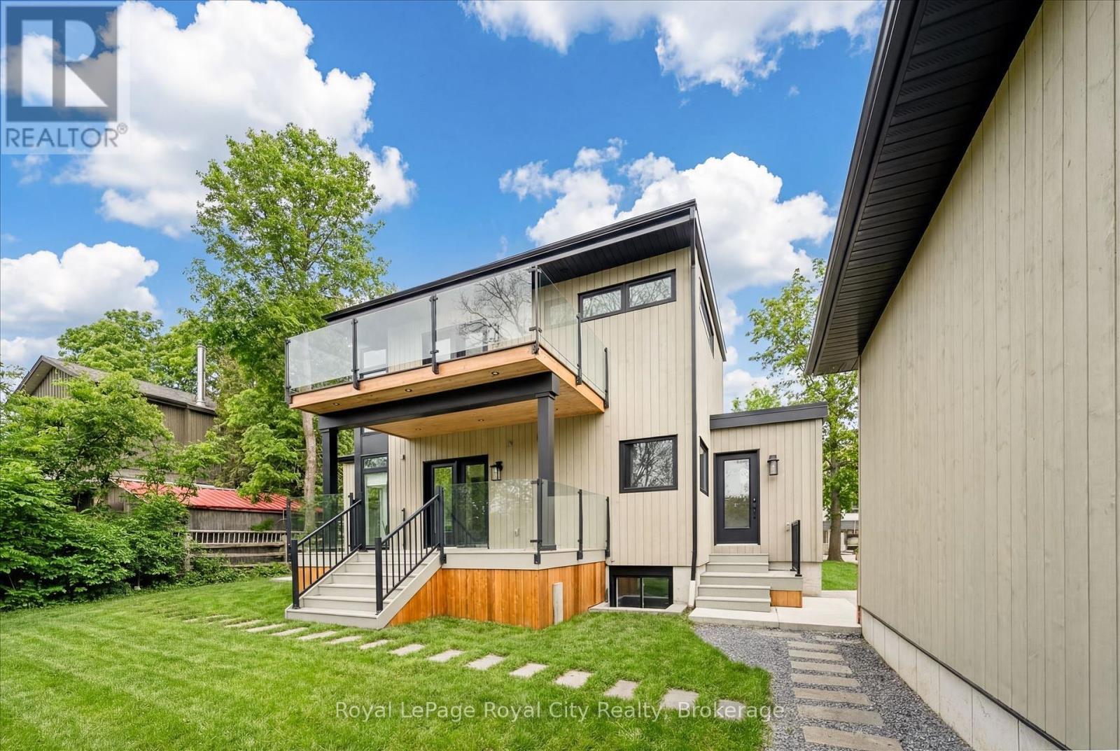 












292 GEDDES STREET

,
Centre Wellington (Elora/Salem),




Ontario
N0B1S0

