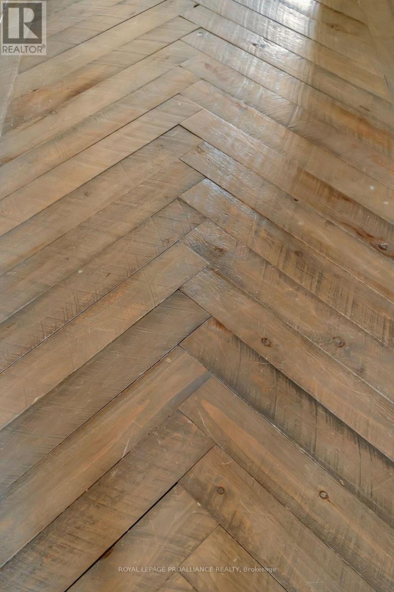 












510 MONEYMORE ROAD

,
Tweed (Hungerford (Twp)),




Ontario
K0K2Y0

