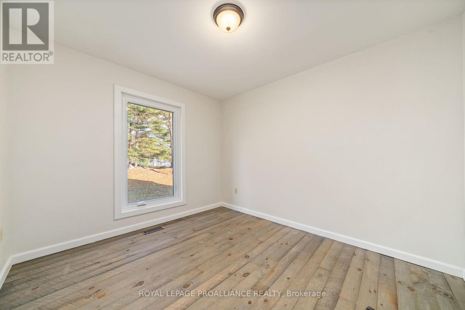 












510 MONEYMORE ROAD

,
Tweed (Hungerford (Twp)),




Ontario
K0K2Y0

