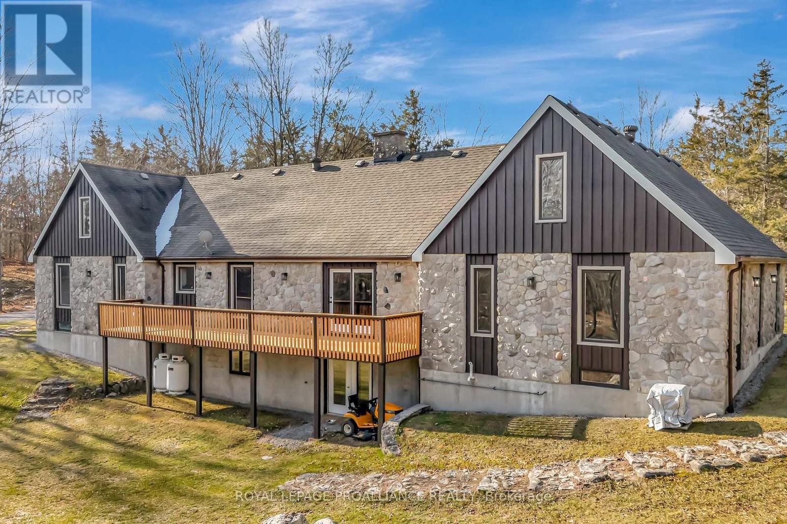 












510 MONEYMORE ROAD

,
Tweed (Hungerford (Twp)),




Ontario
K0K2Y0

