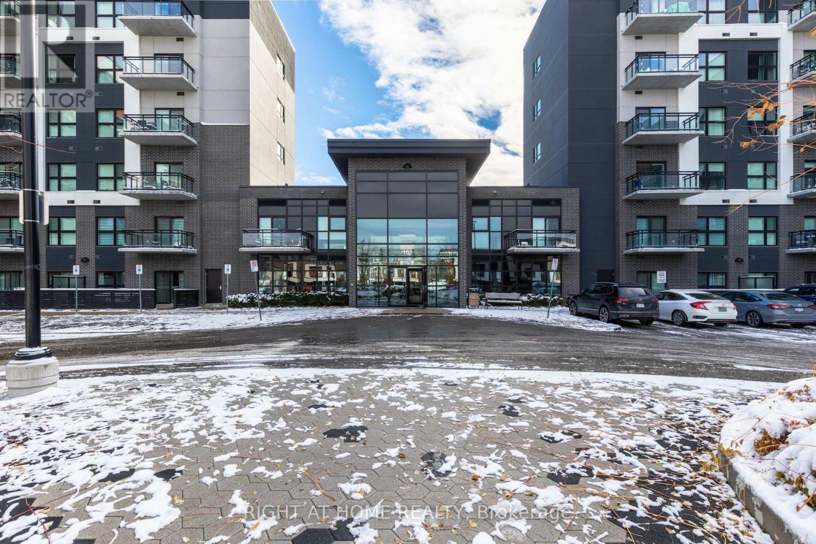 












109 - 102 GROVEWOOD COMMON

,
Oakville,




Ontario
L6H0X2

