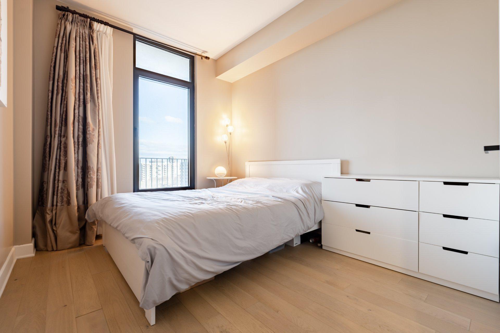 









1


Boul. De Maisonneuve O.

, 1003,
Montréal (Ville-Marie),




QC
H2X0E3

