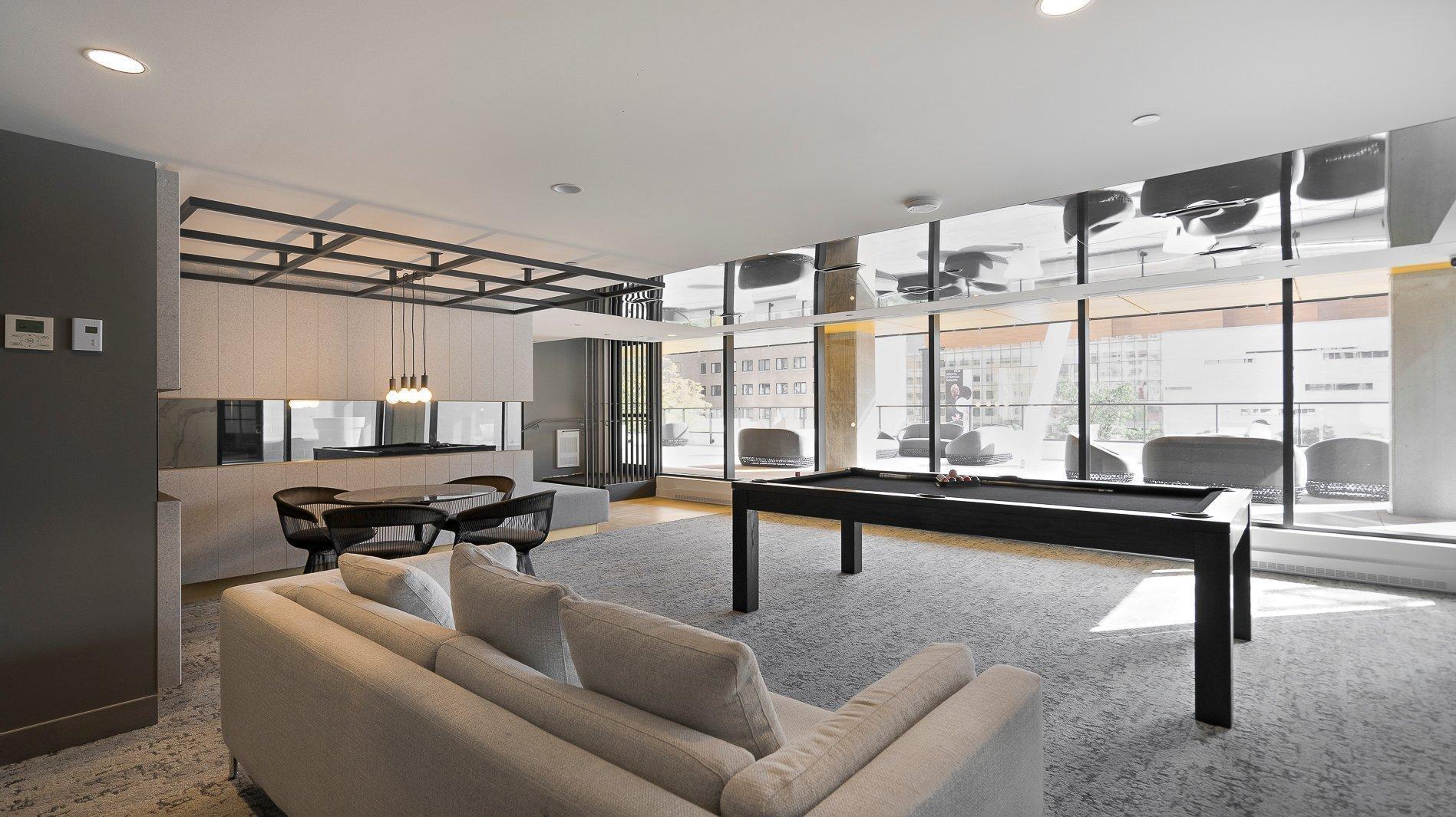 









1


Boul. De Maisonneuve O.

, 1003,
Montréal (Ville-Marie),




QC
H2X0E3

