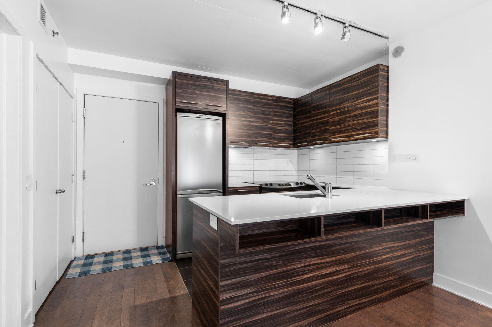 









1414


Rue Chomedey

, 547,
Montréal (Ville-Marie),




QC
H3H0A2

