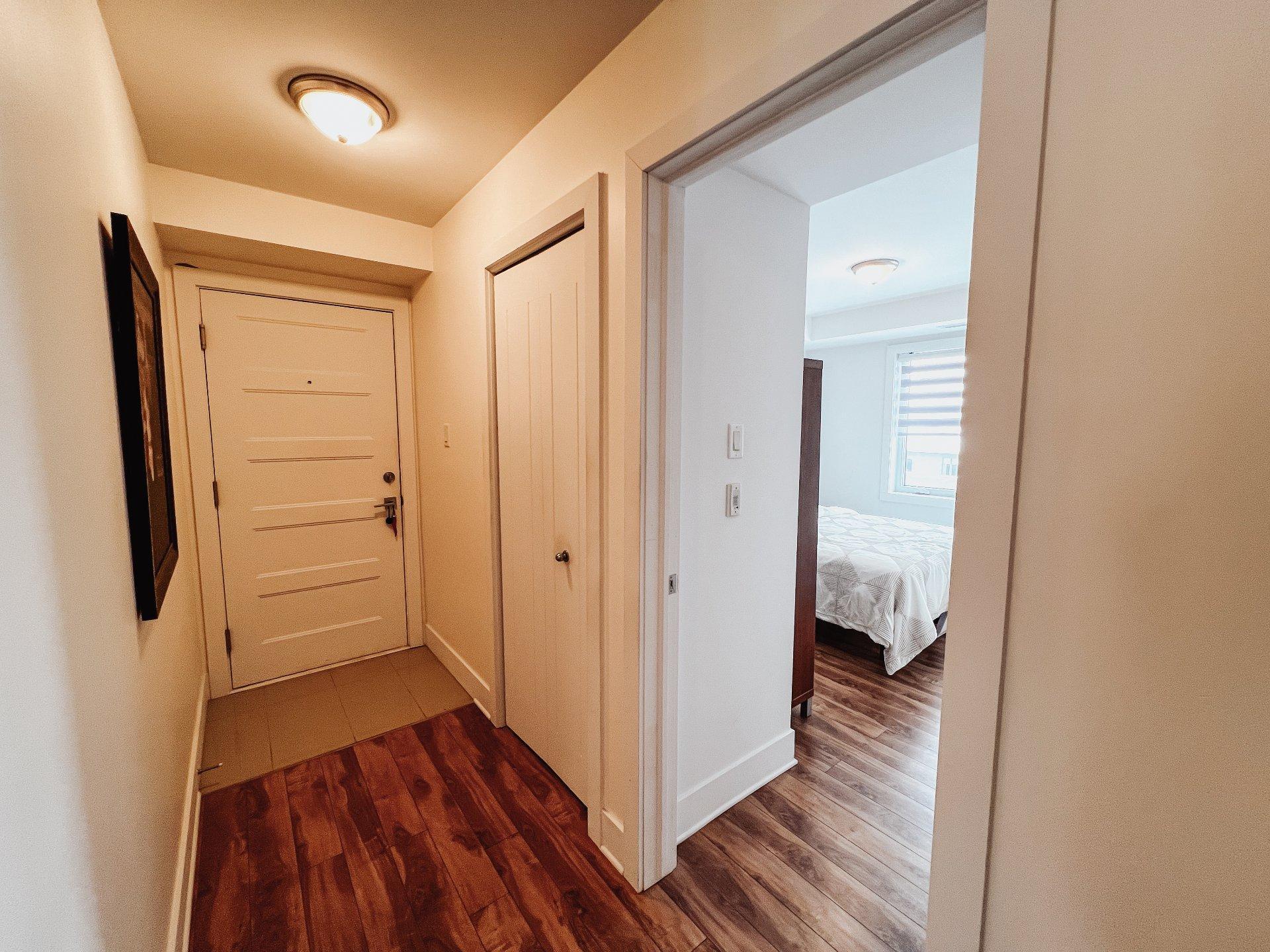 









450


Av. de la Belle-Dame

, 401,
La Prairie,




QC
J5R0P1

