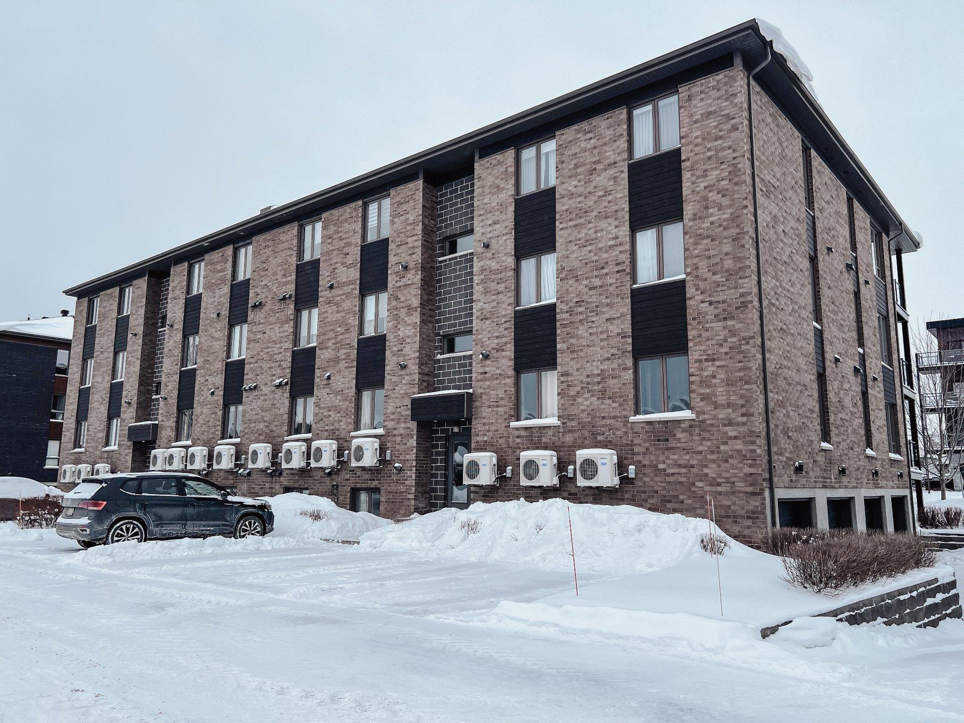 









450


Av. de la Belle-Dame

, 401,
La Prairie,




QC
J5R0P1

