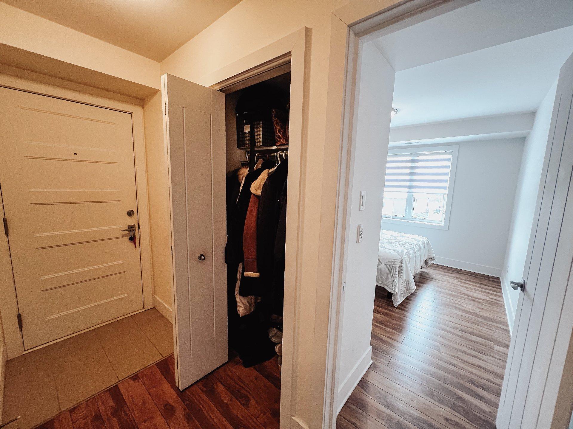 









450


Av. de la Belle-Dame

, 401,
La Prairie,




QC
J5R0P1

