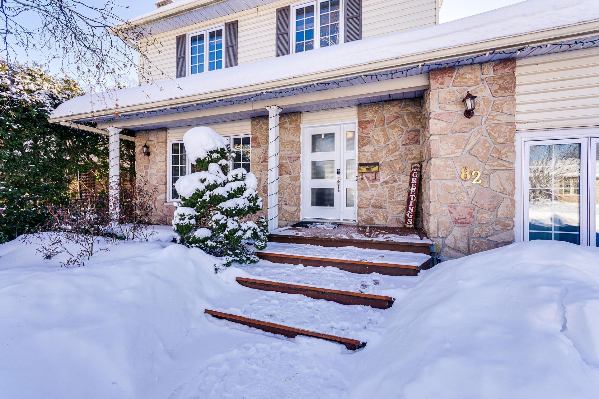 









82


Rue Vincent-Legris

,
Gatineau (Gatineau),




QC
J8P6X1

