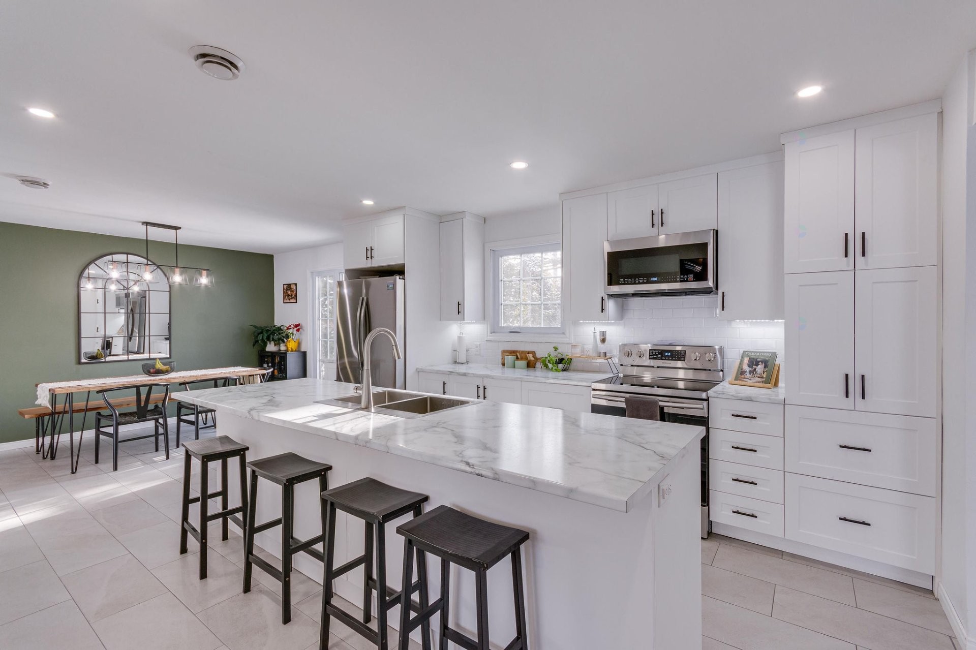 









82


Rue Vincent-Legris

,
Gatineau (Gatineau),




QC
J8P6X1

