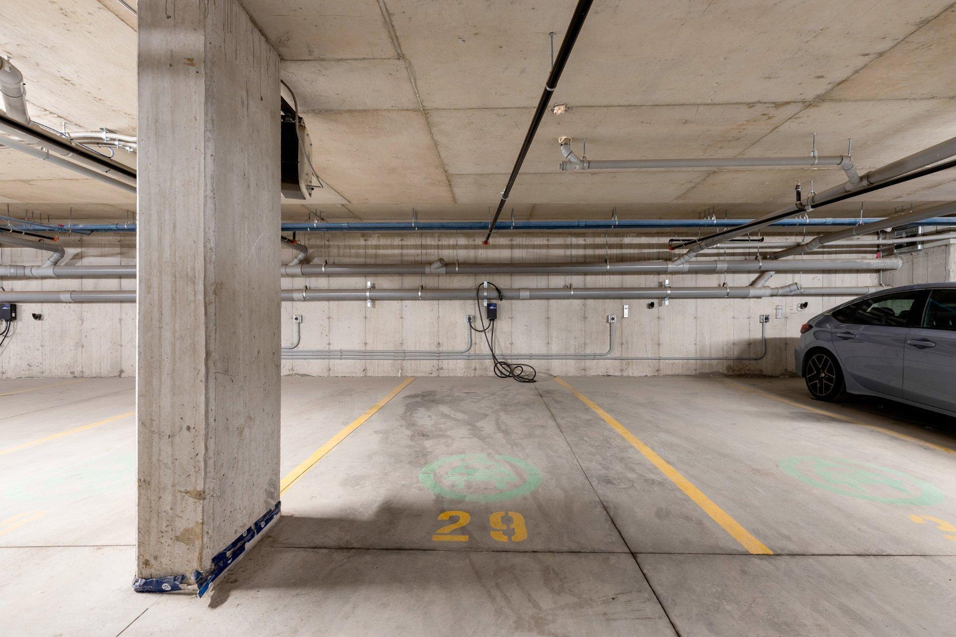 









140


Boul. St-Elzear O.

, 203,
Laval (Vimont),




QC
H7M1E3

