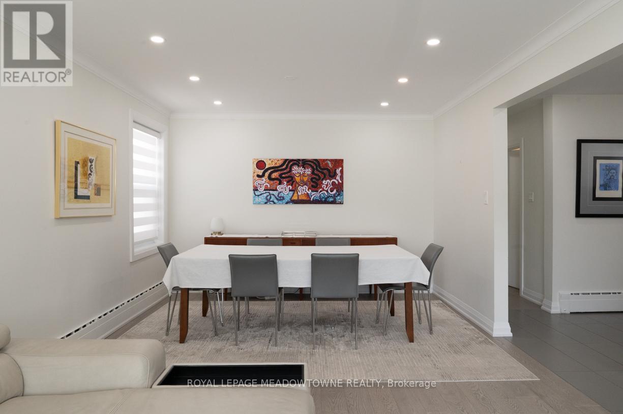 












3 - 33 BROADVIEW AVENUE

,
Mississauga,




Ontario
L5H2S8

