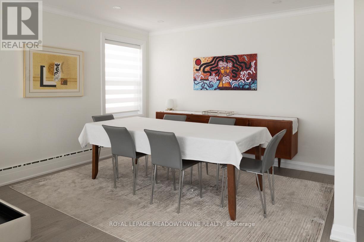 












3 - 33 BROADVIEW AVENUE

,
Mississauga,




Ontario
L5H2S8

