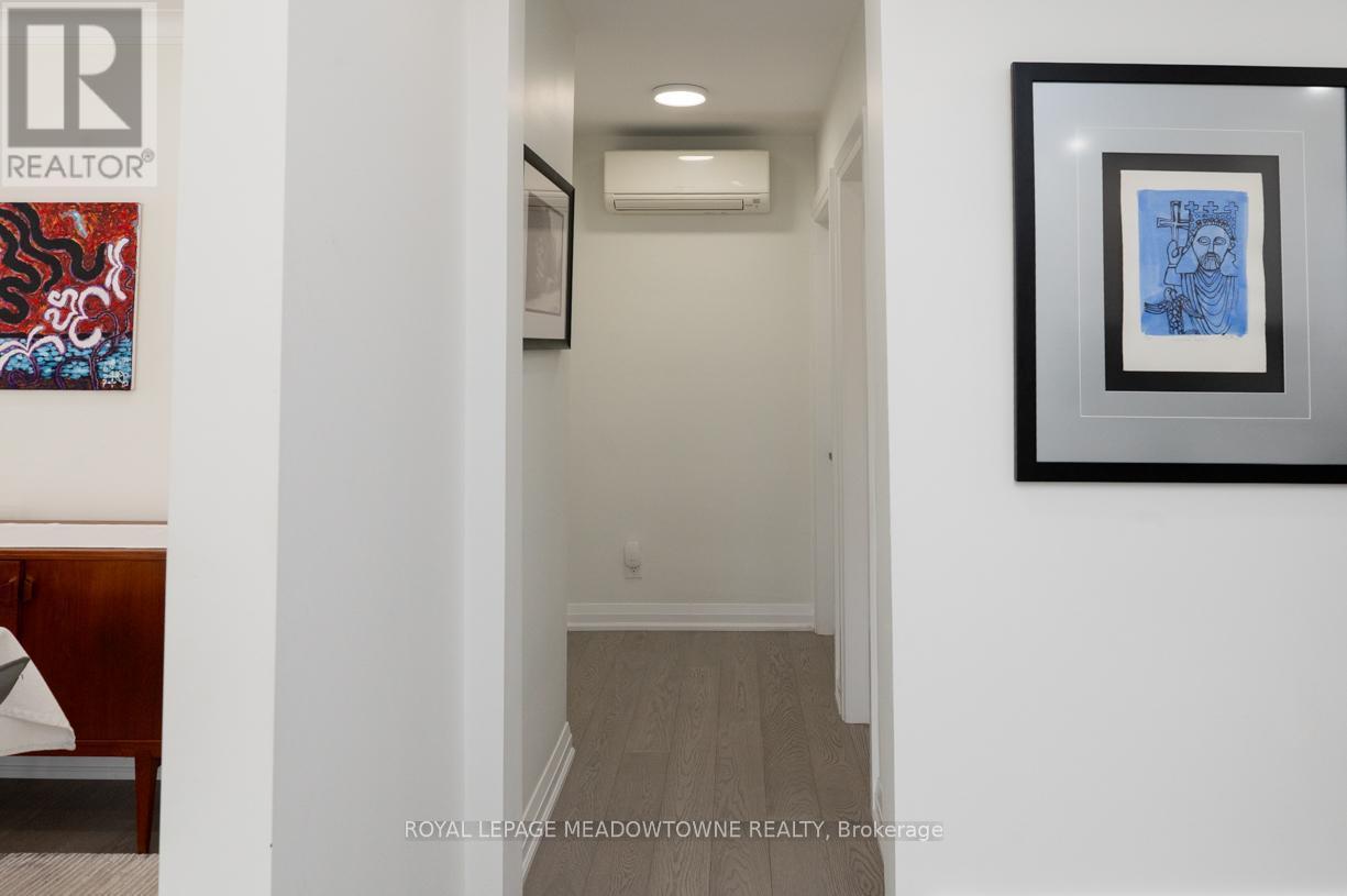 












3 - 33 BROADVIEW AVENUE

,
Mississauga,




Ontario
L5H2S8

