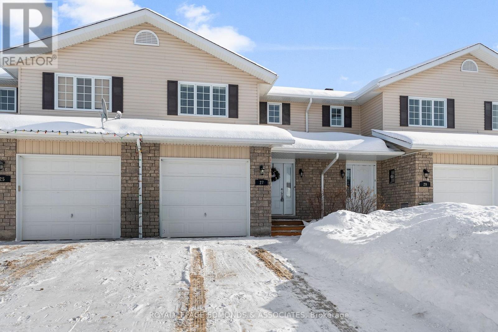 












27 WINSTON AVENUE

,
Petawawa,




Ontario
K8H0C1

