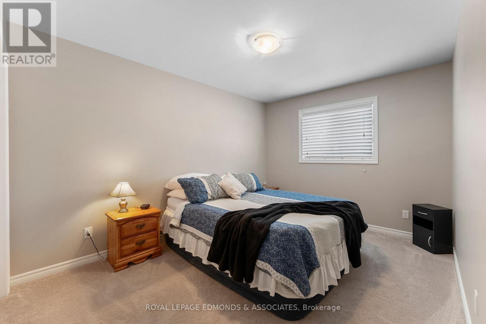 












27 WINSTON AVENUE

,
Petawawa,




Ontario
K8H0C1

