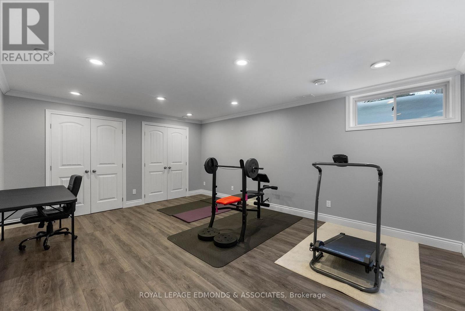 












27 WINSTON AVENUE

,
Petawawa,




Ontario
K8H0C1

