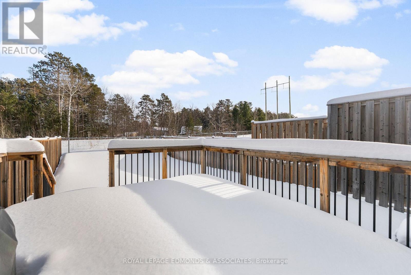 












27 WINSTON AVENUE

,
Petawawa,




Ontario
K8H0C1

