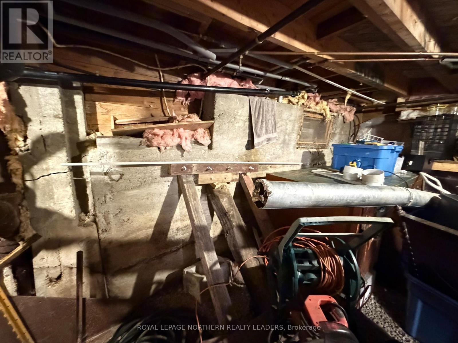 












49 FERN AVENUE

,
Timmins (SP - Main Area),




Ontario
P0N1H0

