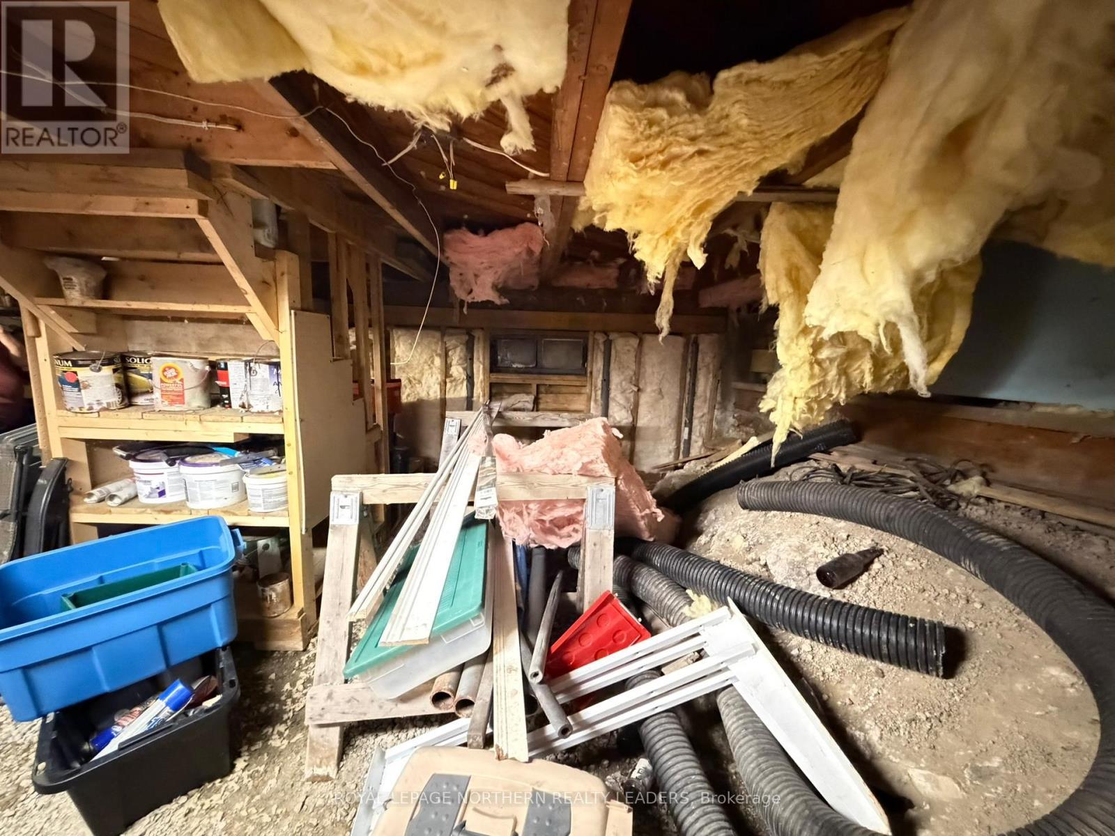 












49 FERN AVENUE

,
Timmins (SP - Main Area),




Ontario
P0N1H0

