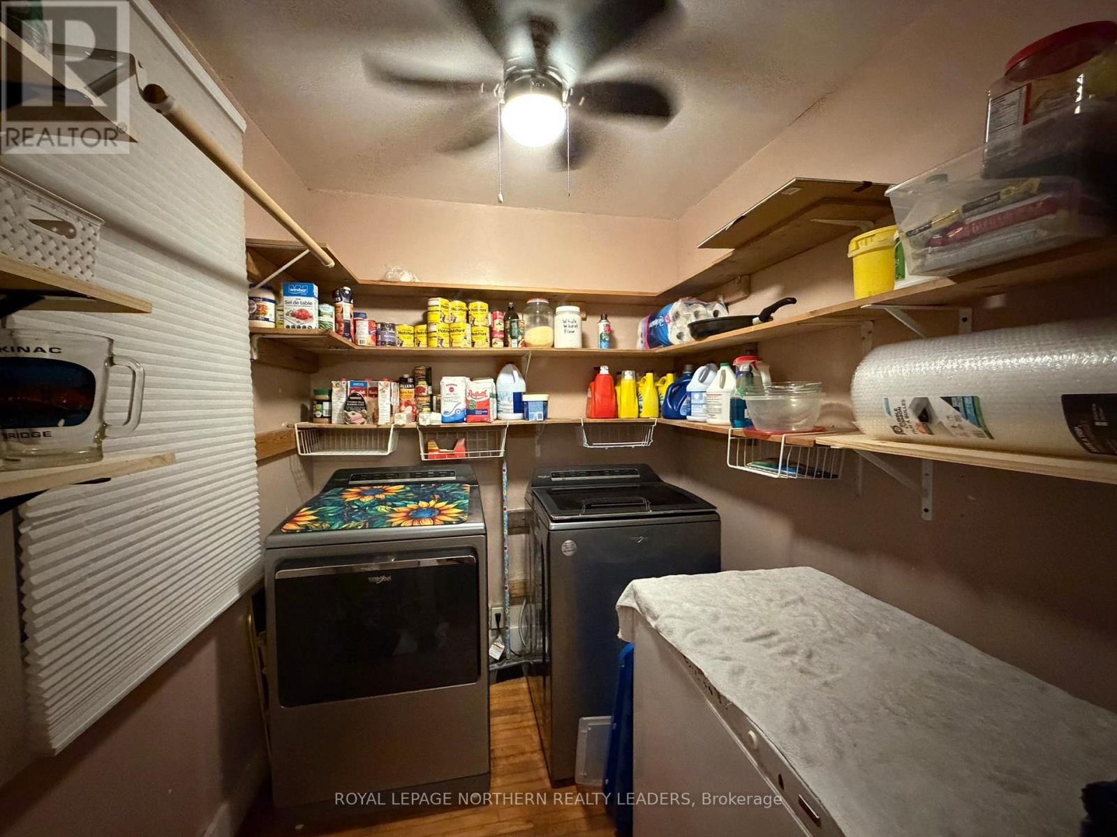 












49 FERN AVENUE

,
Timmins (SP - Main Area),




Ontario
P0N1H0

